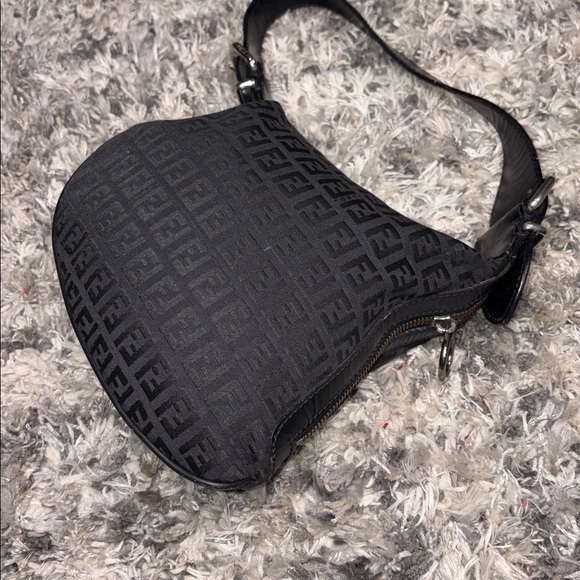 Fendi Black FF Monogram Saddle Bag - Picture 4 of 16